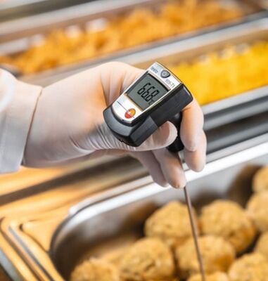 Testo 905-T1 IP65 Rated WiFi Enabled LCD Penetration Probe Thermometer with -50 to +350°C Range