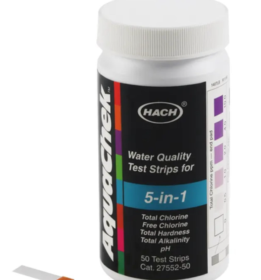 5 in 1 Water Quality Test Strips for Multi-Parameter Testing with 50 Tests and 0 - 10 mg/L Cl₂ Range