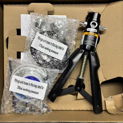 Fluke 700PTP-1 Pnömatik Test Pompası, 1,43 lb Ağırlık ve 650 g Kapasite ile Diferansiyel Basınç Ölçer için