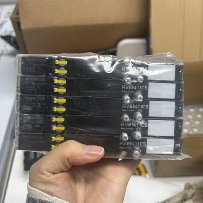 AVENTICS STOCK Pnömatik Valf 5/2 yönlü Valf Çift Solenoid 850 l/min ve 24 V DC